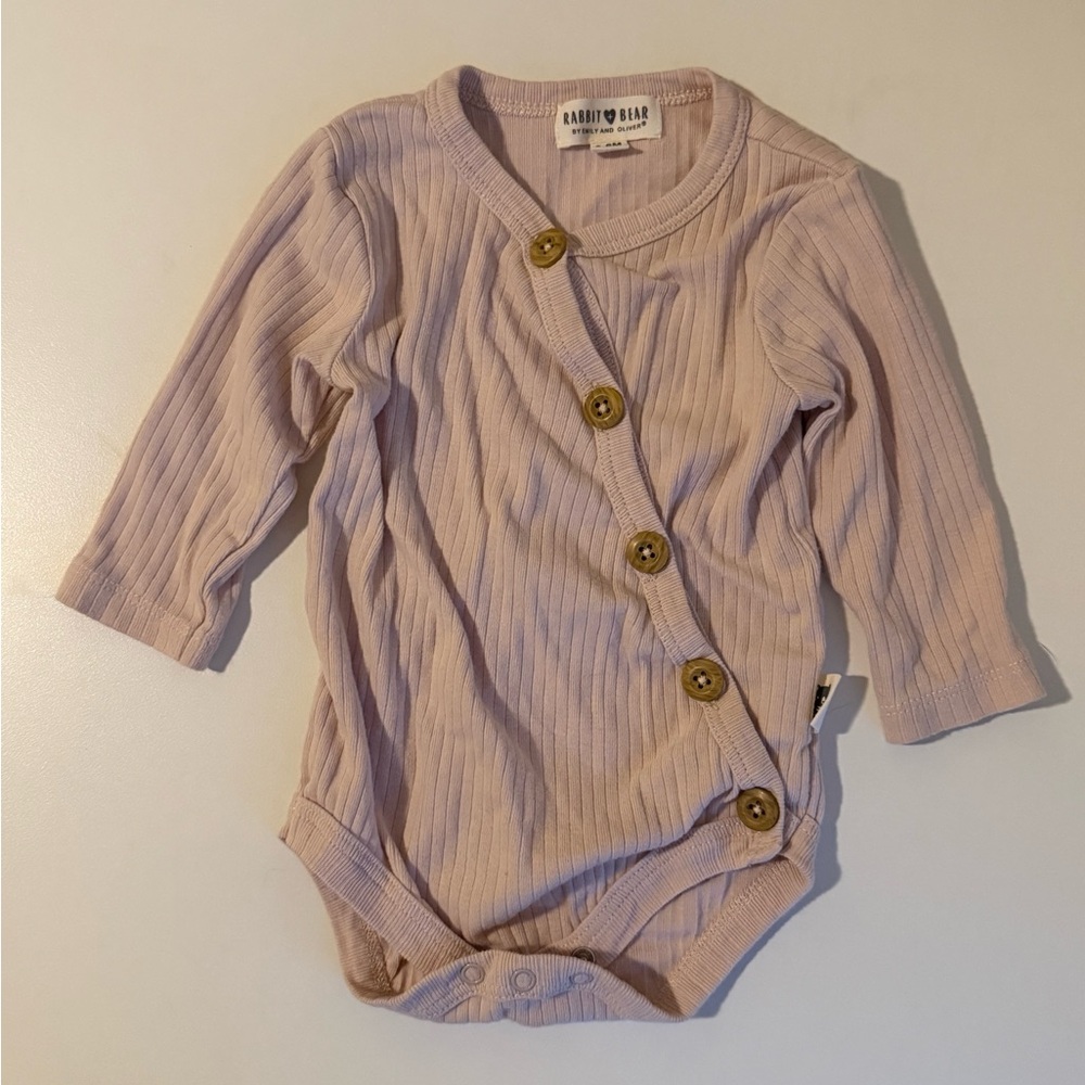 Great Condition! Set of 4 Long Sleeve Baby Onesies, 3-6 Months - Picture 2 of 9